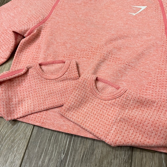 Gymshark Vital Crop Top - Picture 7 of 12